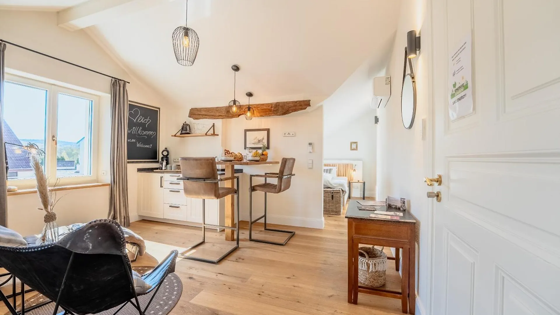 Apartment Schlossberg Residences - Das Betthupferl Design-Apartments Goldbach  Germany