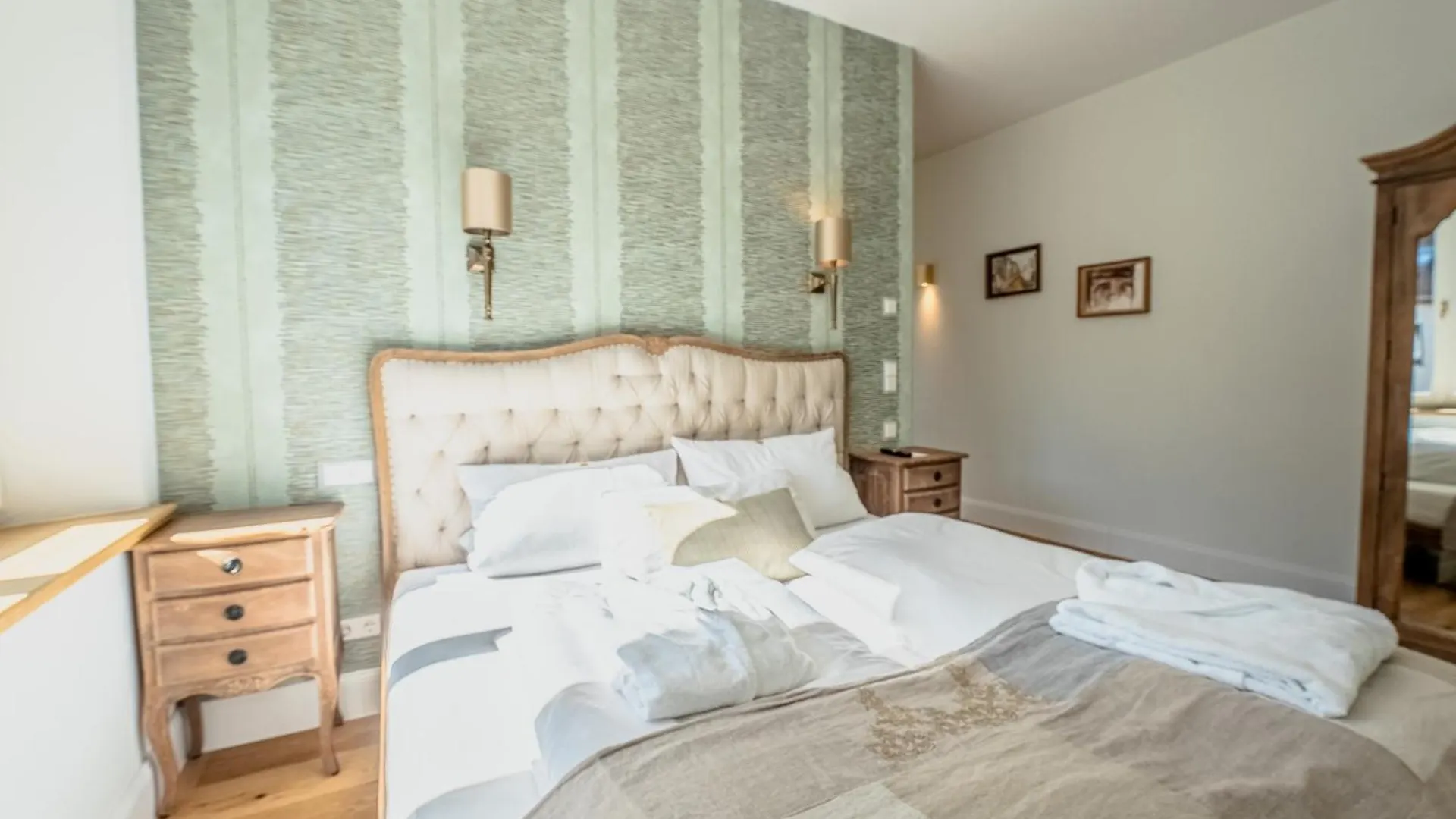 Schlossberg Residences - Das Betthupferl Design-Apartments Goldbach