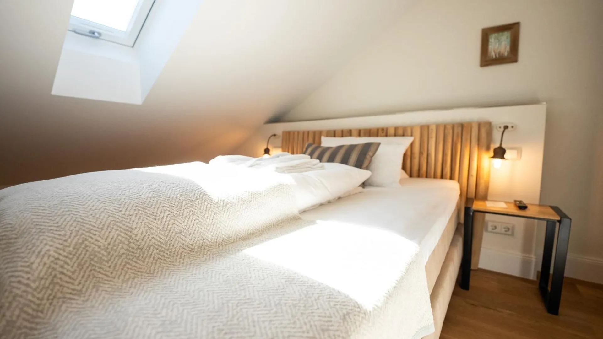 Schlossberg Residences - Das Betthupferl Design-Apartments Goldbach  0*, Goldbach (Bavaria) Germany