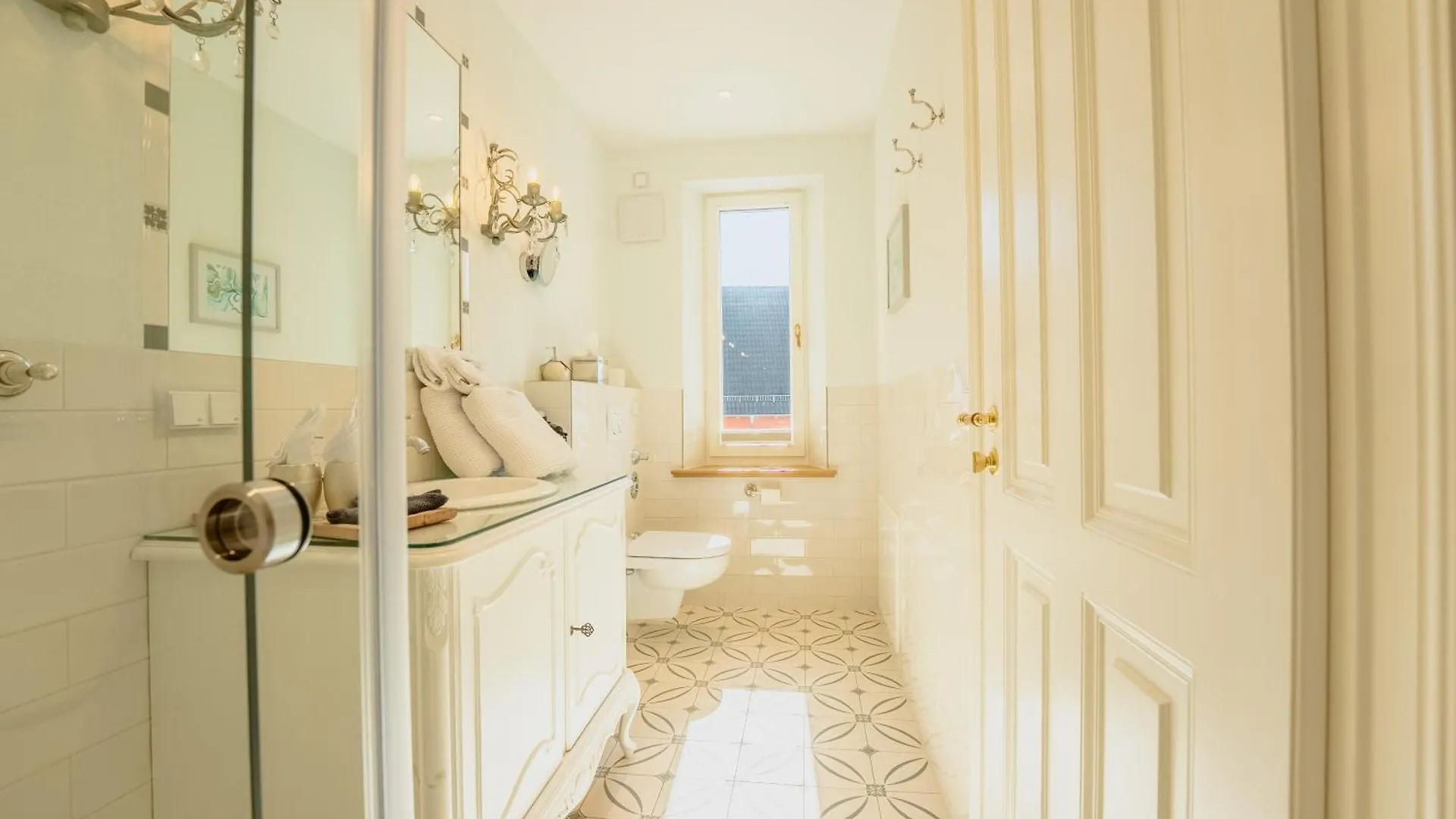 Schlossberg Residences - Das Betthupferl Design-Apartments Goldbach  Apartment