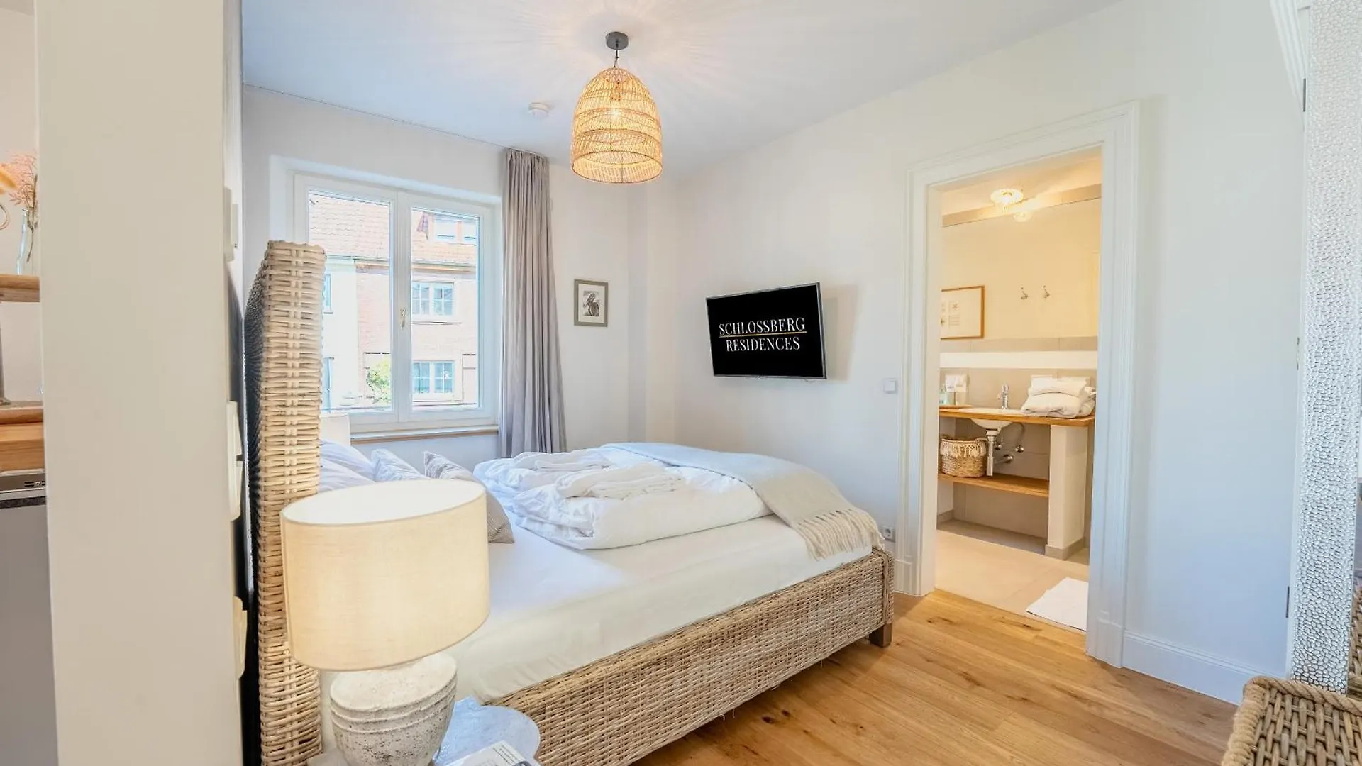 Schlossberg Residences - Das Betthupferl Design-Apartments Goldbach