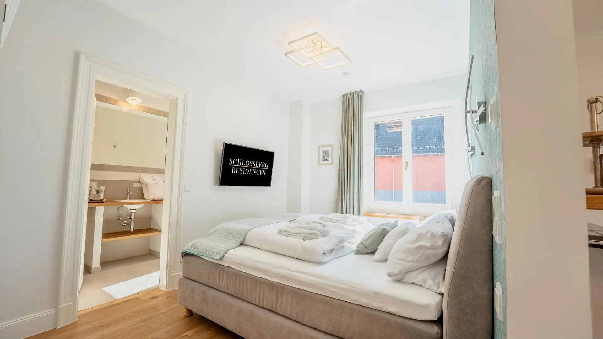 Schlossberg Residences - Das Betthupferl Design-Apartments Goldbach  Goldbach (Bavaria)