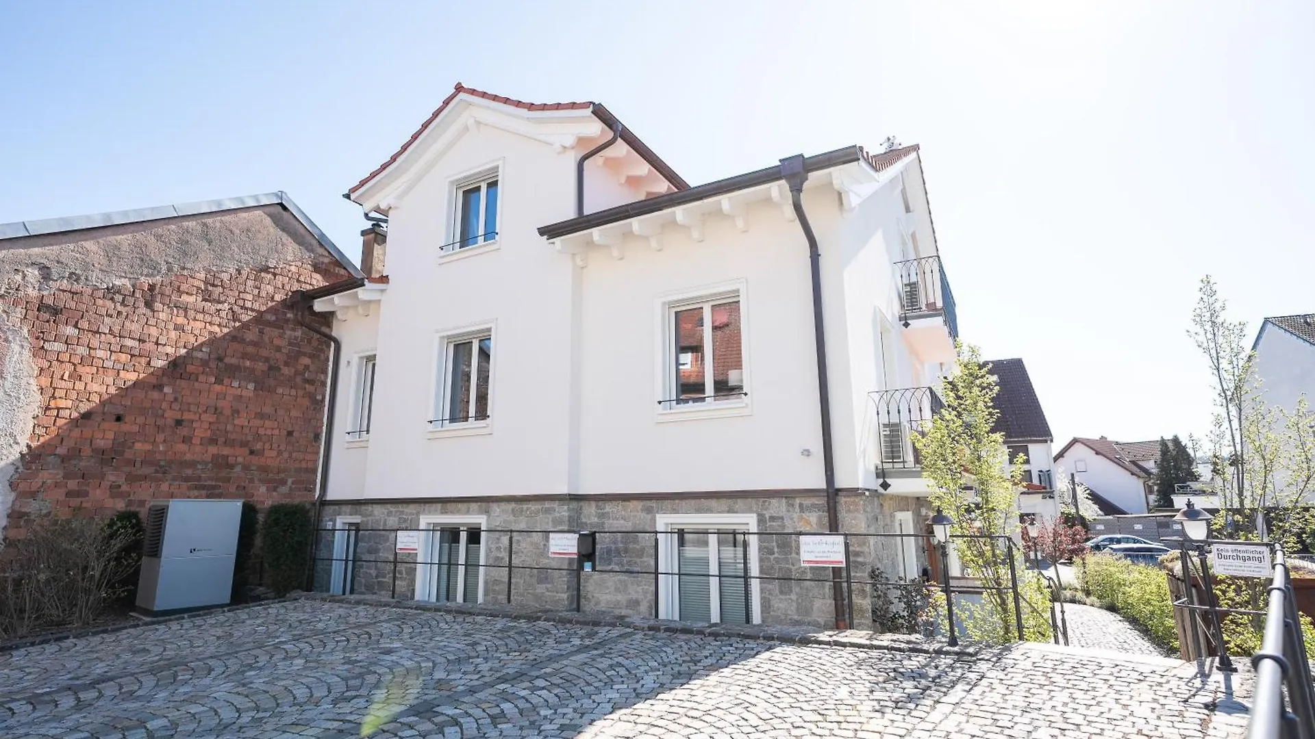 Schlossberg Residences - Das Betthupferl Design-Apartments Goldbach  0*, Goldbach (Bavaria) Germany